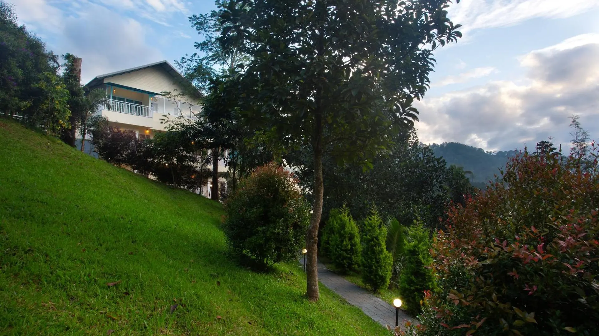 The Arbour Resort مونار